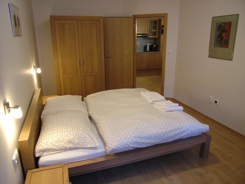 Apartmany Holidayตาเล ภายนอก รูปภาพ